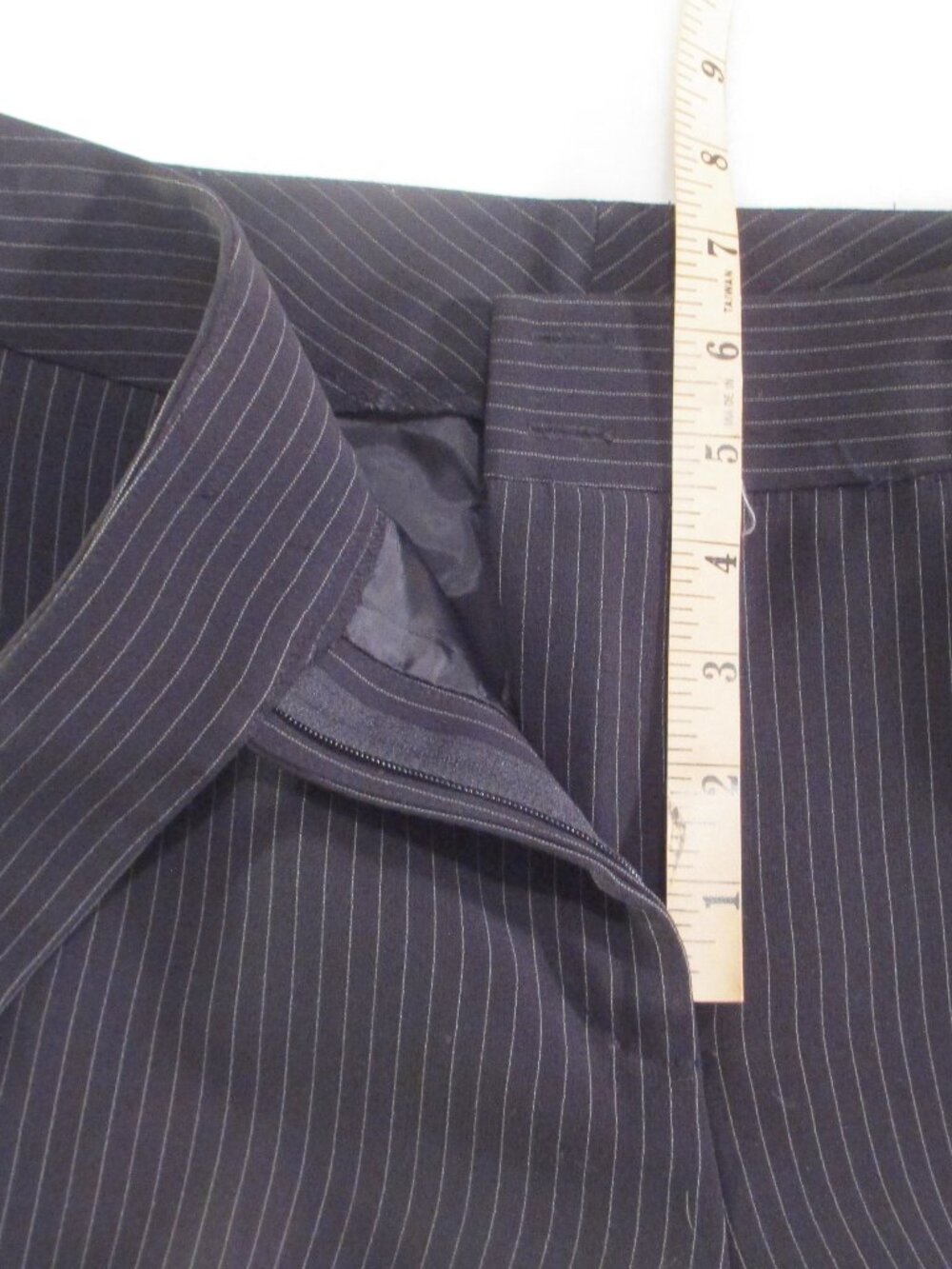 TAHARI Pinstripe Pant Suit Cinched Waist Blazer and Trouser Size 4 - Picture 14 of 15